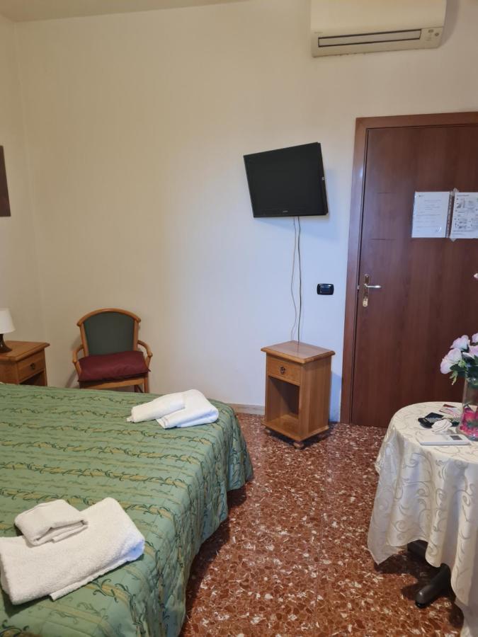 Hotel La Palazzina Rzym Zewnętrze zdjęcie